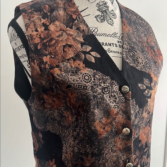 80s Black Floral Vest - Picture 2 of 5